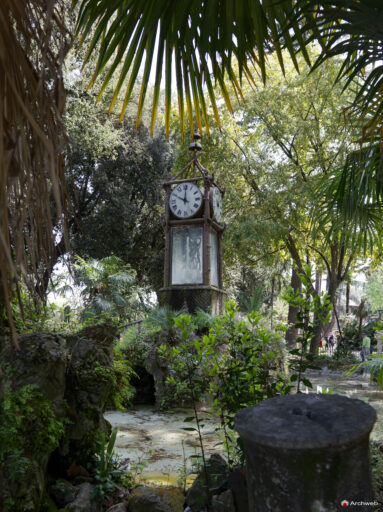 Orologio ad acqua del Pincio a Roma. Fotografie © Archweb.com