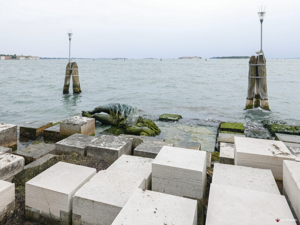 Venezia alla partigiana. Fotografie © M.S. Archweb.com