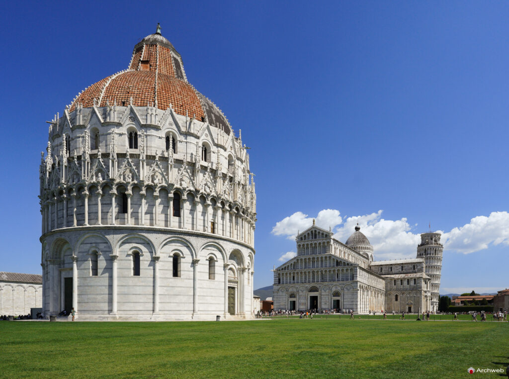 Battistero di San Giovanni a Pisa. Fotografie © Archweb.com