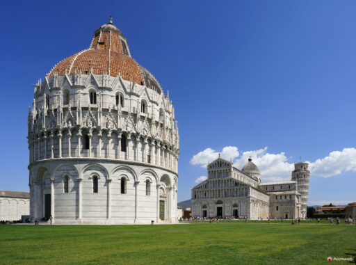Battistero di San Giovanni a Pisa. Fotografie © Archweb.com