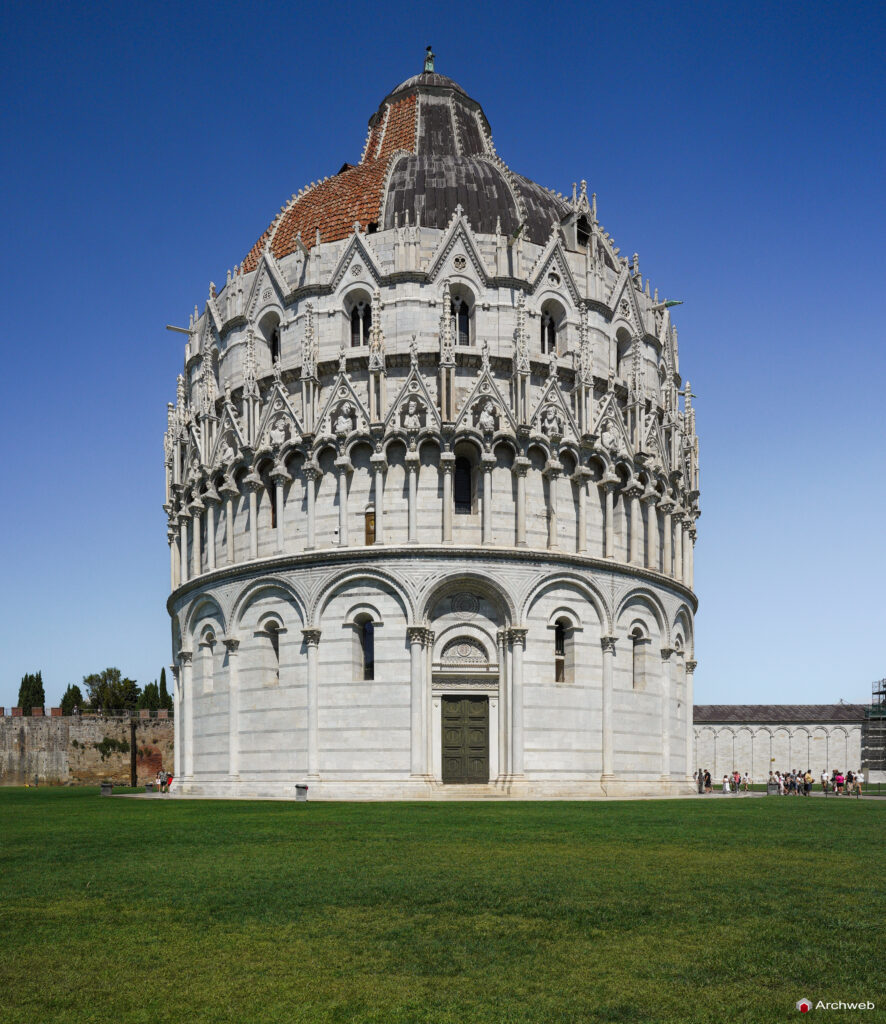 Battistero di San Giovanni a Pisa. Fotografie © Archweb.com