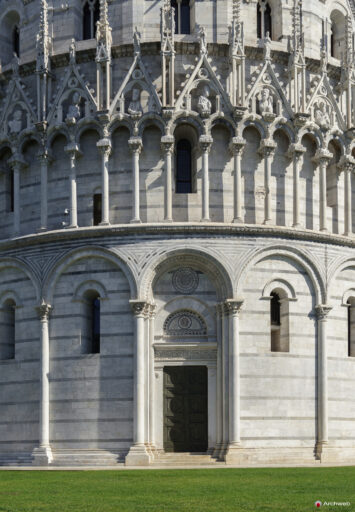 Battistero di San Giovanni a Pisa. Fotografie © Archweb.com