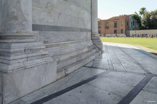 Battistero di San Giovanni a Pisa. Fotografie © Archweb.com
