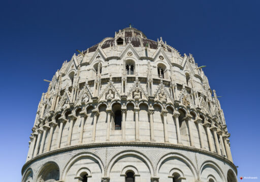 Battistero di San Giovanni a Pisa. Fotografie © Archweb.com