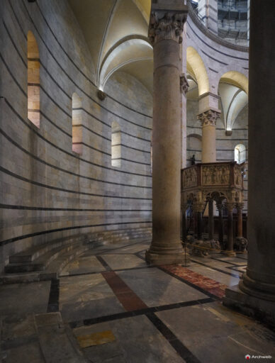 Battistero di San Giovanni a Pisa. Fotografie © Archweb.com