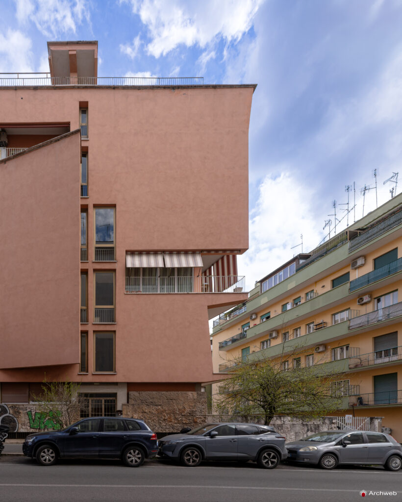 Casa Cooperativa Astrea di Luigi Moretti. Roma 1947 - 1951. Fotografie © Archweb.com