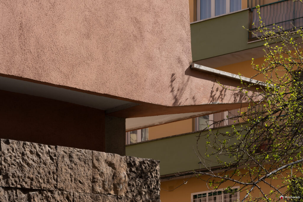 Casa Cooperativa Astrea di Luigi Moretti. Roma 1947 - 1951. Fotografie © Archweb.com