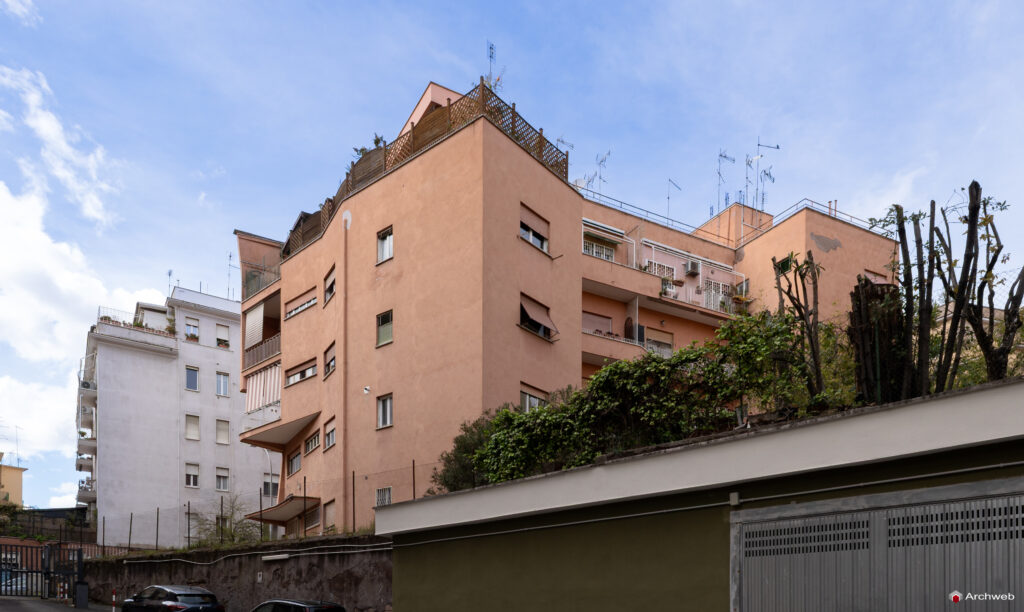 Casa Cooperativa Astrea di Luigi Moretti. Roma 1947 - 1951. Fotografie © Archweb.com