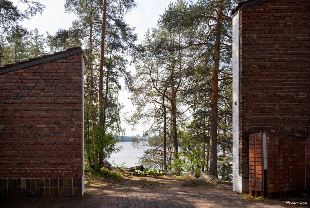 Casa sperimentale di Muuratsalo. Progetto di Alvar Aalto. Fotografie © Archweb.com