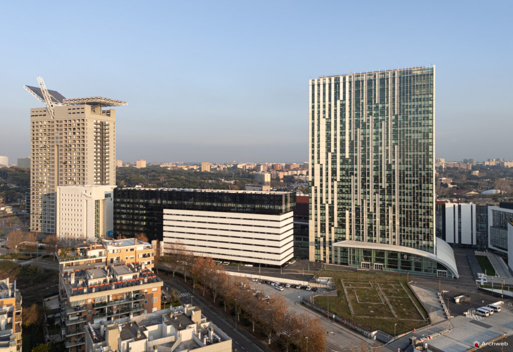 La Torre Europarco ospita uffici della Città metropolitana di Roma Capitale. Fotografie © Archweb.com