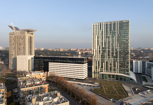 La Torre Europarco ospita uffici della Città metropolitana di Roma Capitale. Fotografie © Archweb.com