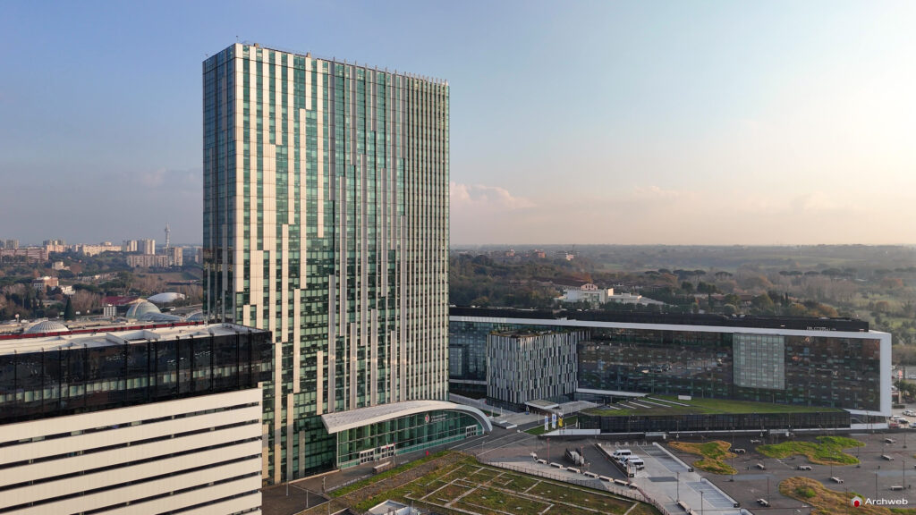La Torre Europarco ospita uffici della Città metropolitana di Roma Capitale. Fotografie © Archweb.com