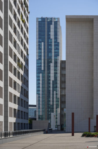 La Torre Europarco ospita uffici della Città metropolitana di Roma Capitale. Fotografie © Archweb.com