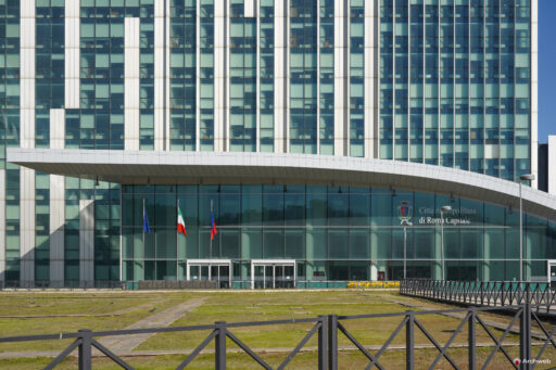 La Torre Europarco ospita uffici della Città metropolitana di Roma Capitale. Fotografie © Archweb.com