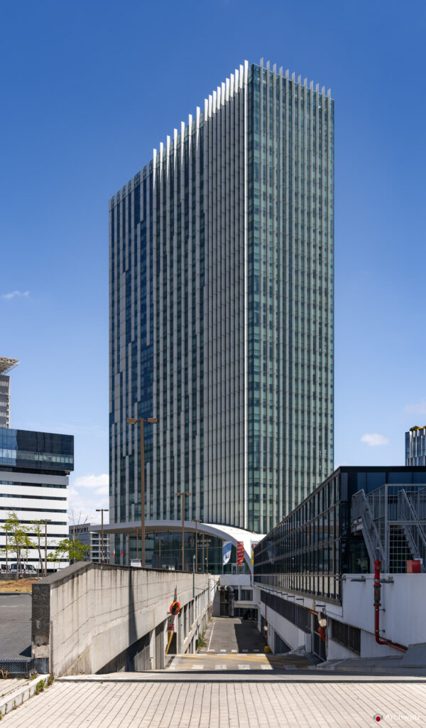 La Torre Europarco ospita uffici della Città metropolitana di Roma Capitale. Fotografie © Archweb.com
