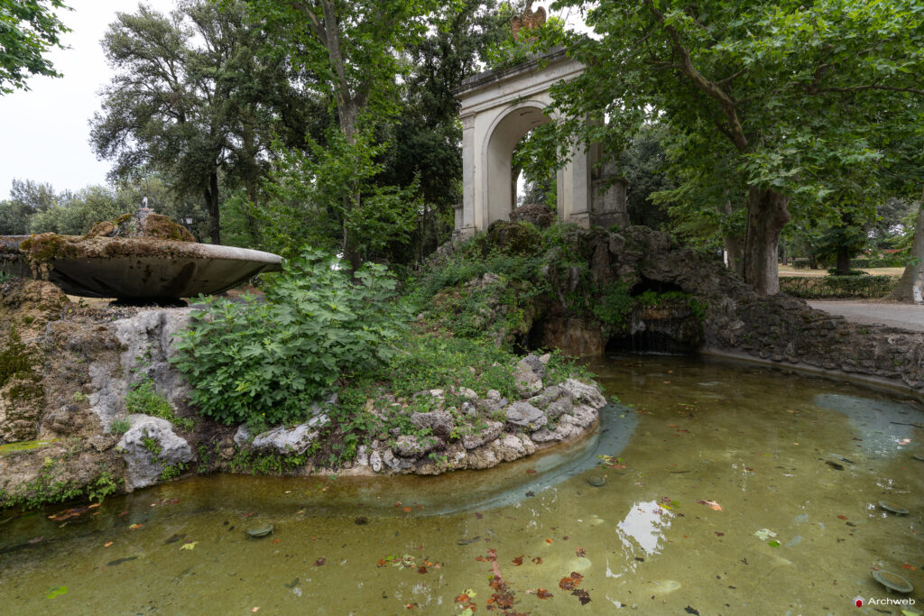 Fontana di Esculapio. Foto © Archweb.com