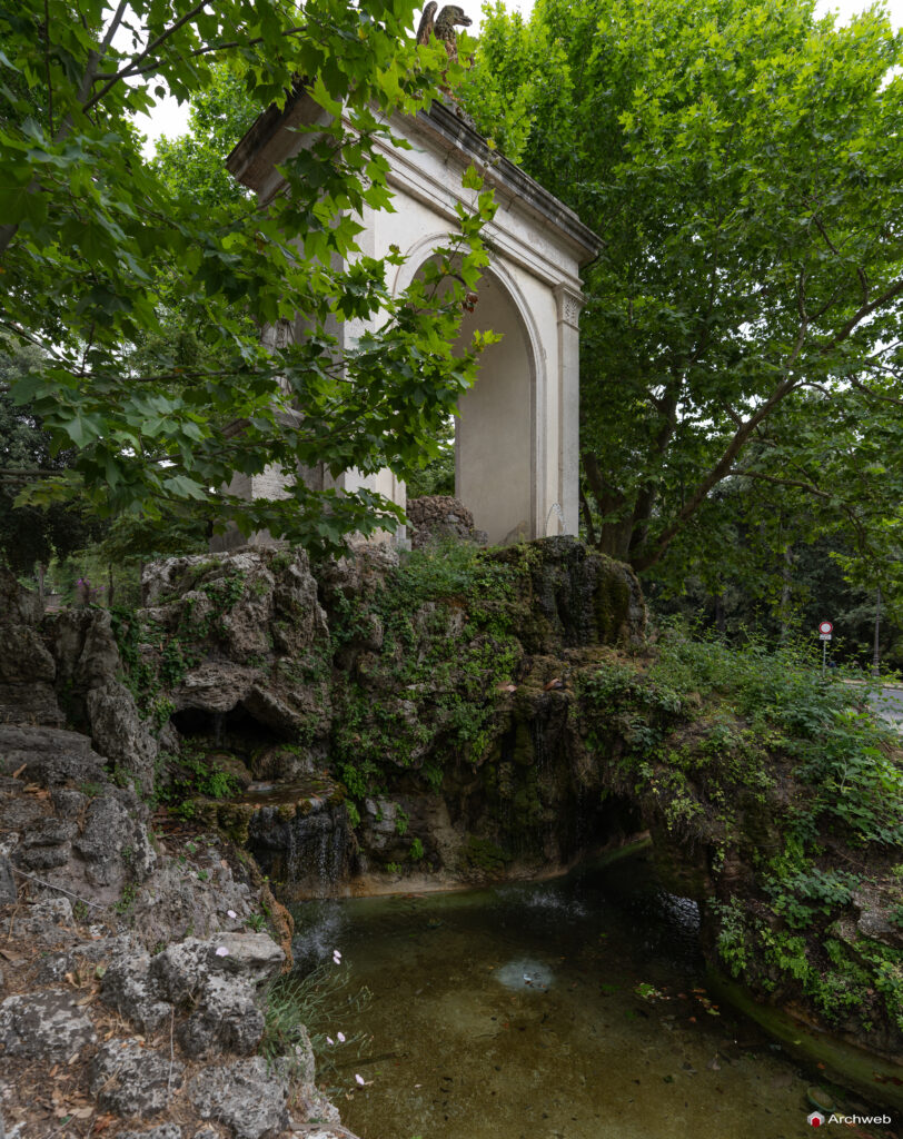 Fontana di Esculapio. Foto © Archweb.com