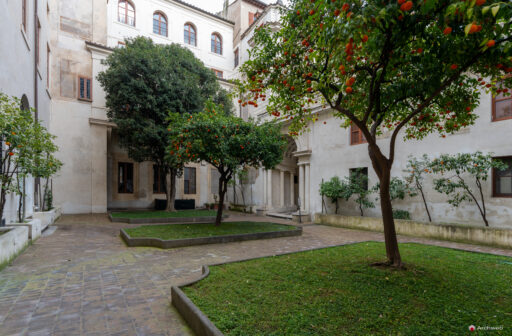 Galleria prospettica del Borromini a Palazzo Spada. Fotografie © Archweb.com