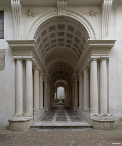 Galleria prospettica del Borromini a Palazzo Spada. Fotografie © Archweb.com
