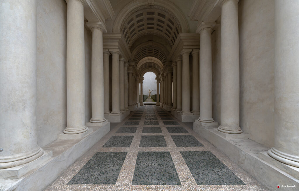 Galleria prospettica del Borromini a Palazzo Spada. Fotografie © Archweb.com