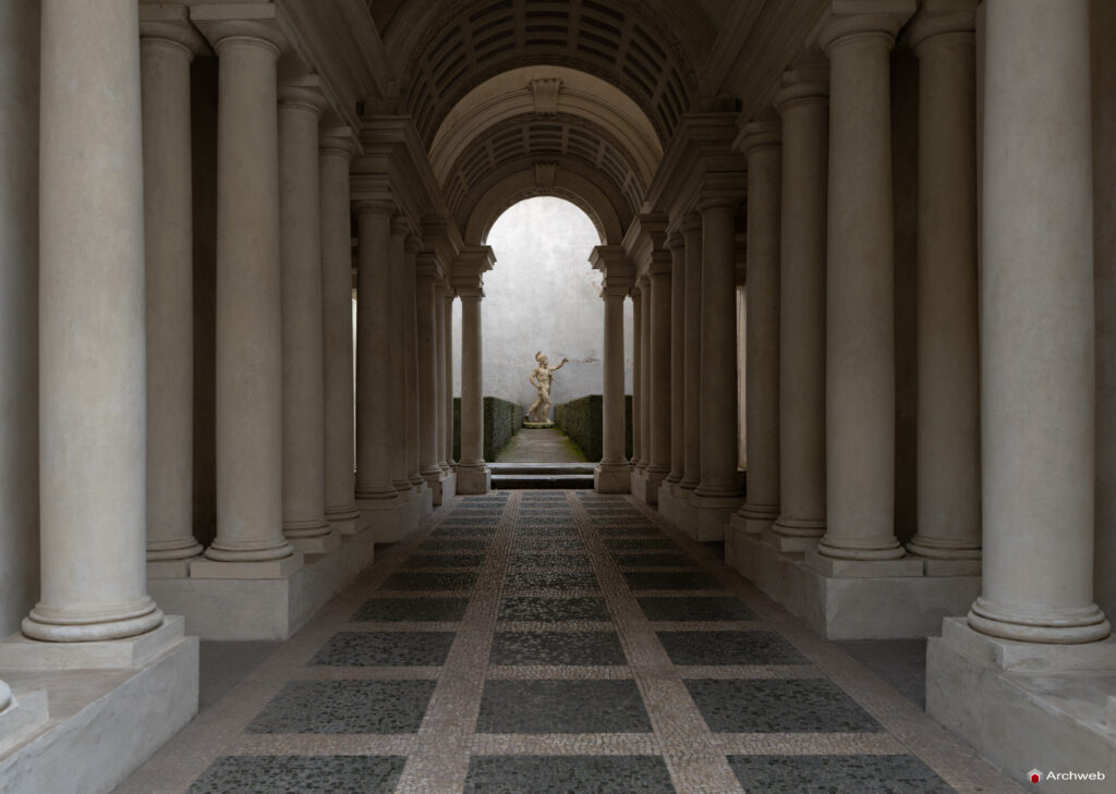 Galleria prospettica del Borromini a Palazzo Spada. Fotografie © Archweb.com