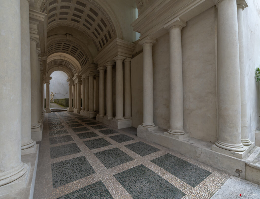 Galleria prospettica del Borromini a Palazzo Spada. Fotografie © Archweb.com