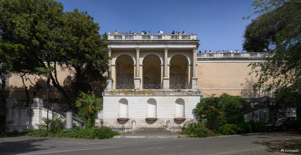 Loggia del Valadier e fontana ninfeo sotto al Pincio. Fotografie © Archweb.com