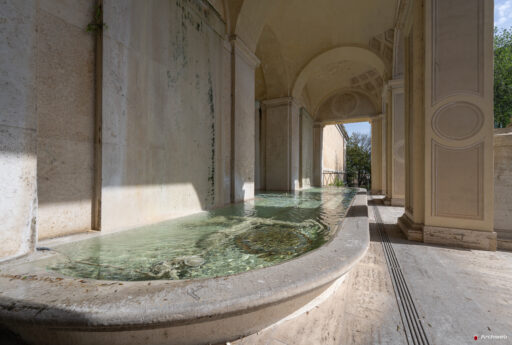 Loggia del Valadier e fontana ninfeo sotto al Pincio. Fotografie © Archweb.com