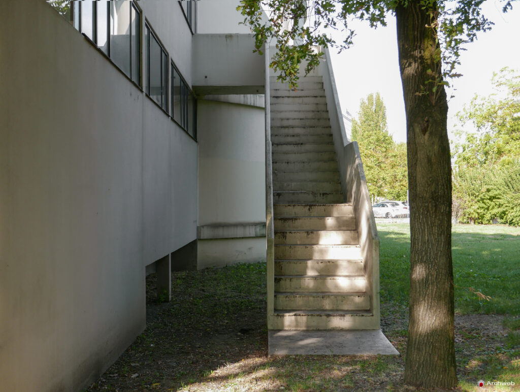 Padiglione Esprit Nouveau a Bologna. Fotografie esterni © Archweb.com