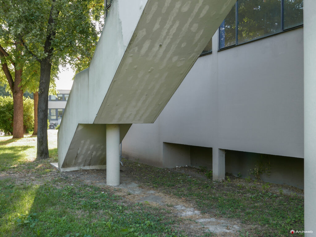 Padiglione Esprit Nouveau a Bologna. Fotografie esterni © Archweb.com