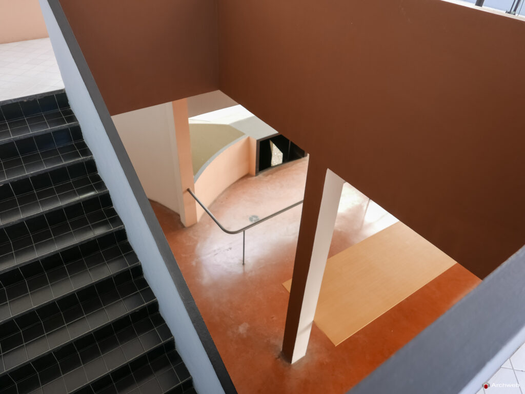 Padiglione Esprit Nouveau a Bologna. Fotografie interni © Archweb.com
