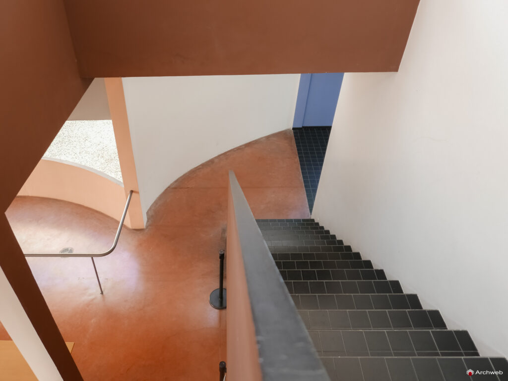 Padiglione Esprit Nouveau a Bologna. Fotografie interni © Archweb.com