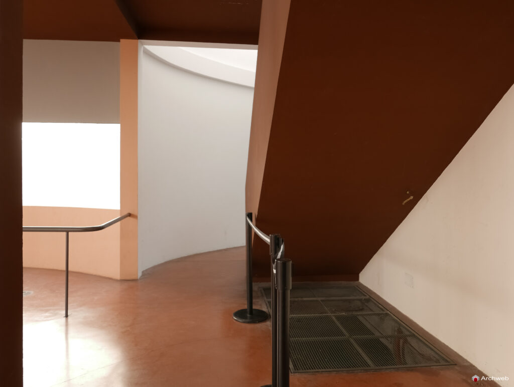 Padiglione Esprit Nouveau a Bologna. Fotografie interni © Archweb.com