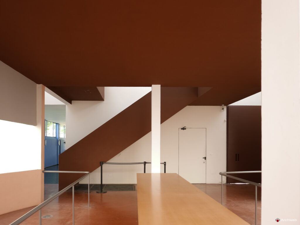 Padiglione Esprit Nouveau a Bologna. Fotografie interni © Archweb.com