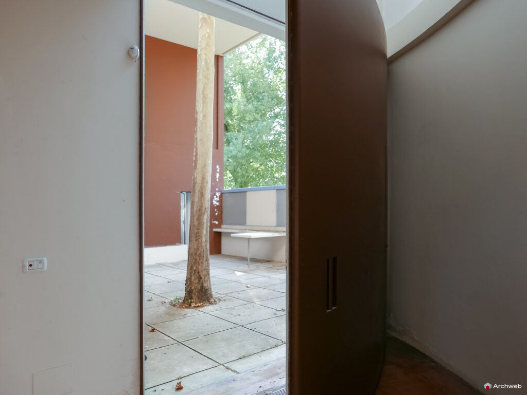 Padiglione Esprit Nouveau a Bologna. Fotografie interni © Archweb.com