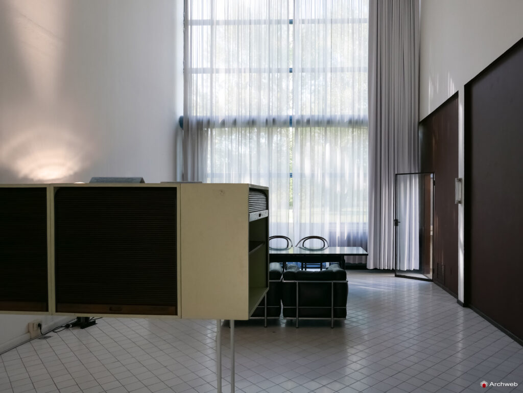 Padiglione Esprit Nouveau a Bologna. Fotografie interni © Archweb.com