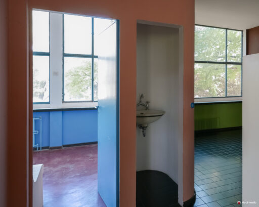 Padiglione Esprit Nouveau a Bologna. Fotografie interni © Archweb.com