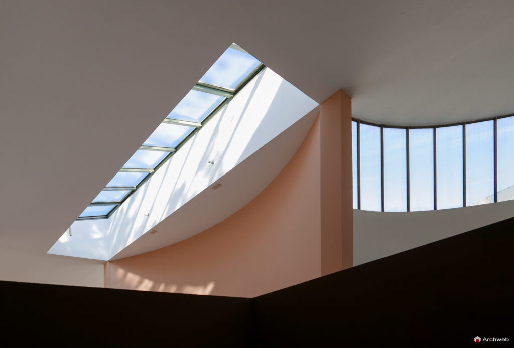 Padiglione Esprit Nouveau a Bologna. Fotografie interni © Archweb.com