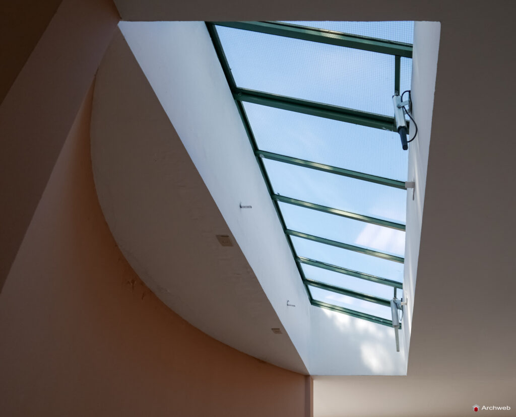 Padiglione Esprit Nouveau a Bologna. Fotografie interni © Archweb.com