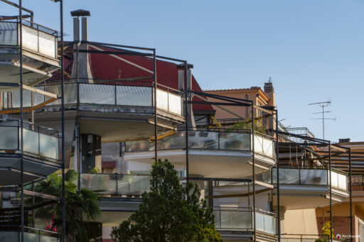 Palazzine in Via Gomenizza di Venturino Ventura. Fotografie © Archweb.com