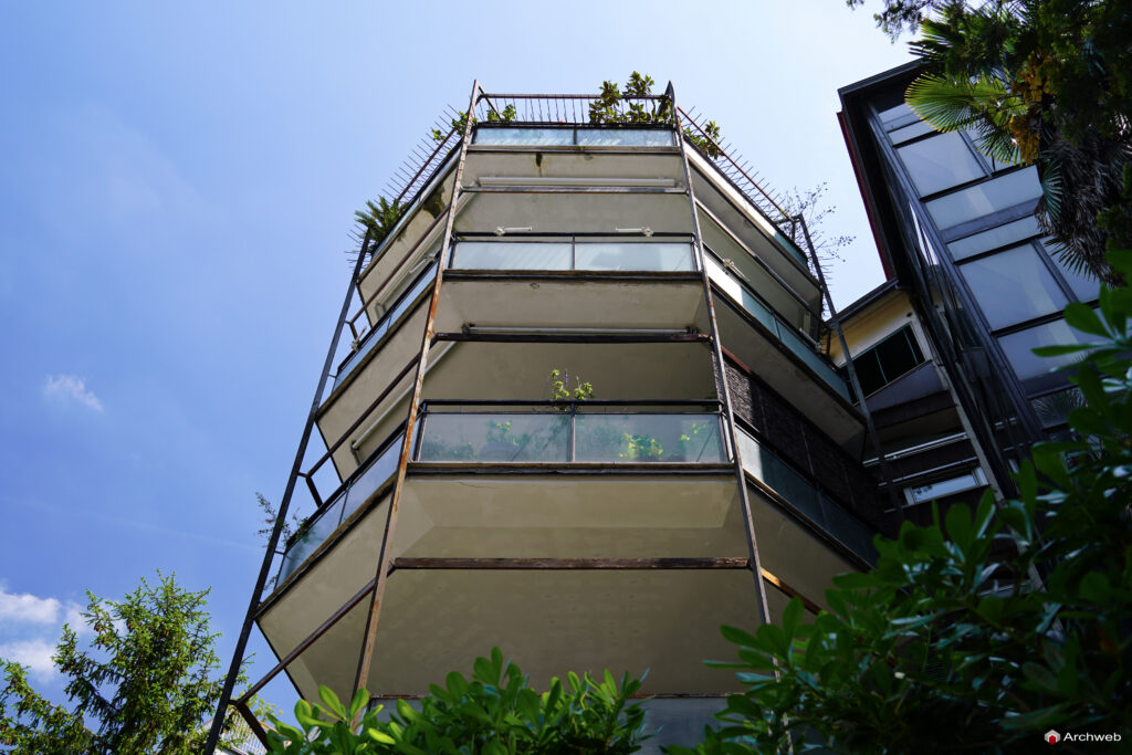 Palazzine in Via Gomenizza di Venturino Ventura. Fotografie © Archweb.com
