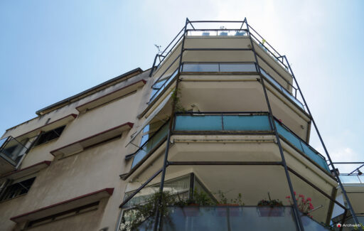 Palazzine in Via Gomenizza di Venturino Ventura. Fotografie © Archweb.com