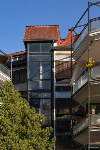 Palazzine in Via Gomenizza di Venturino Ventura. Fotografie © Archweb.com