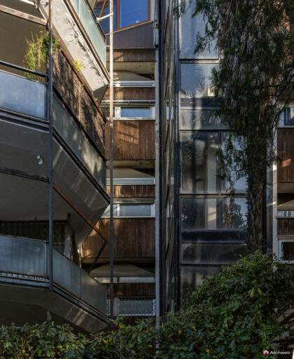Palazzine in Via Gomenizza di Venturino Ventura. Fotografie © Archweb.com