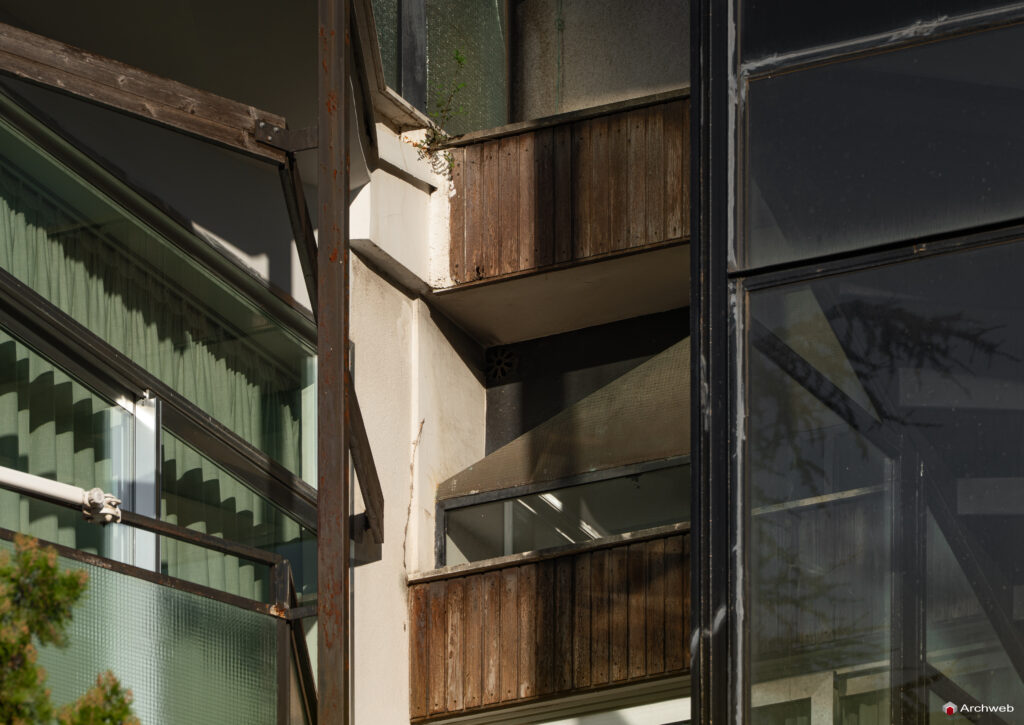 Palazzine in Via Gomenizza di Venturino Ventura. Fotografie © Archweb.com