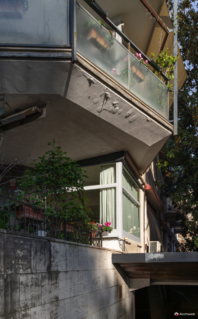Palazzine in Via Gomenizza di Venturino Ventura. Fotografie © Archweb.com