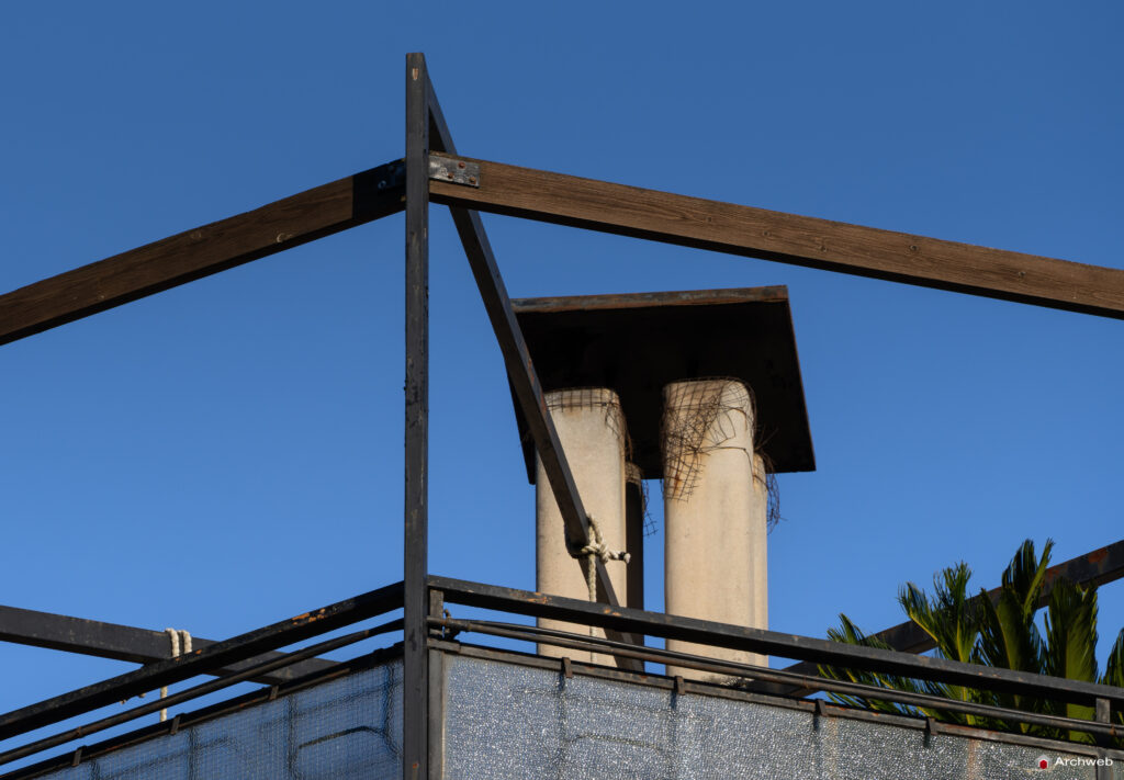 Palazzine in Via Gomenizza di Venturino Ventura. Fotografie © Archweb.com