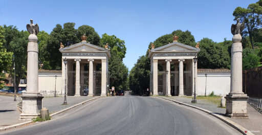 Propilei Greci a Villa Borghese. Fotografie © Archweb.com