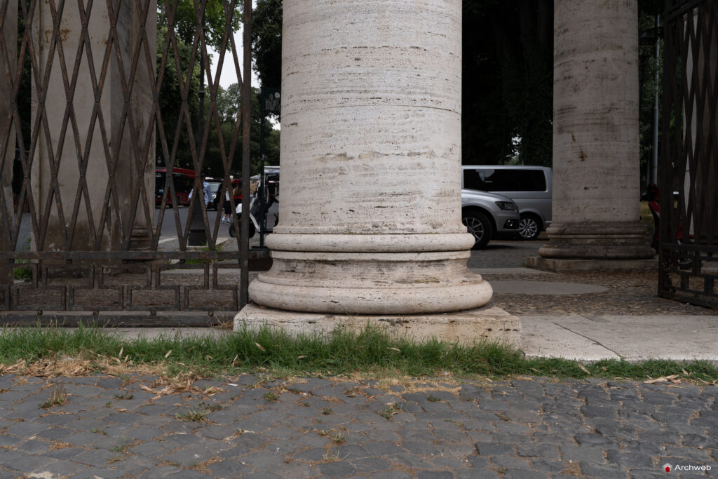 Propilei Greci a Villa Borghese. Fotografie © Archweb.com