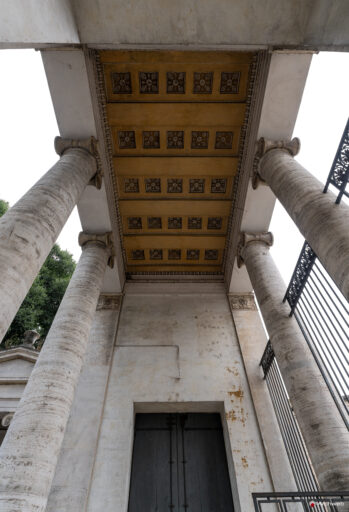 Propilei Greci a Villa Borghese. Fotografie © Archweb.com
